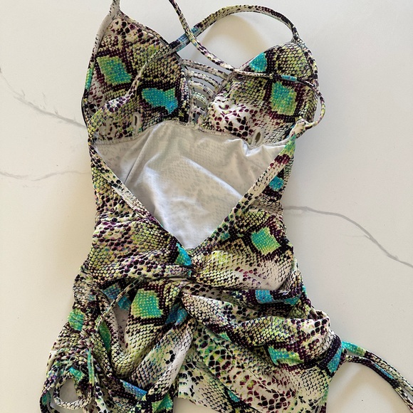 Short strappy Brazilian romper bodysuit fitness lizard print OS - Picture 2 of 2
